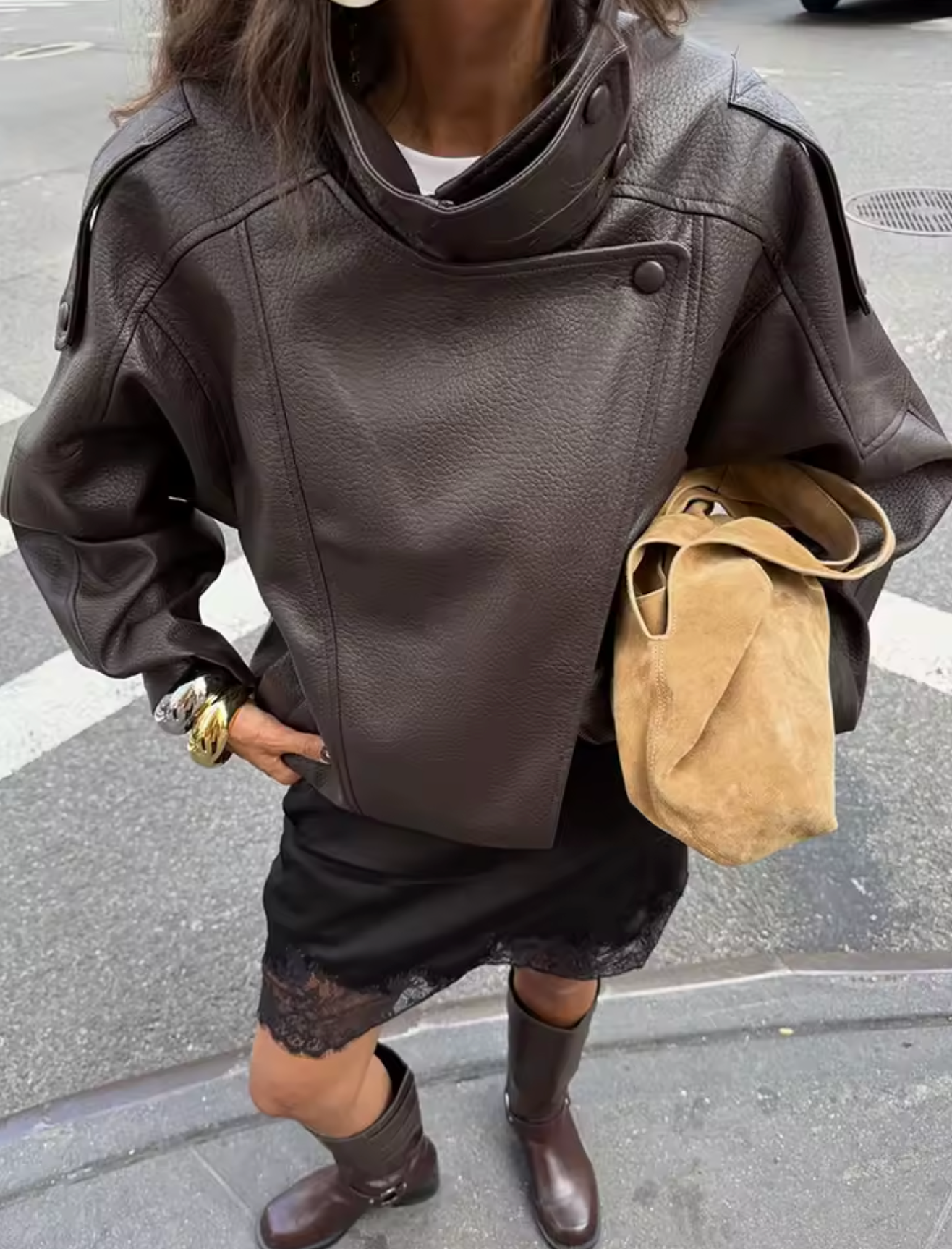 Giacca in pelle asimmetrica Cecil